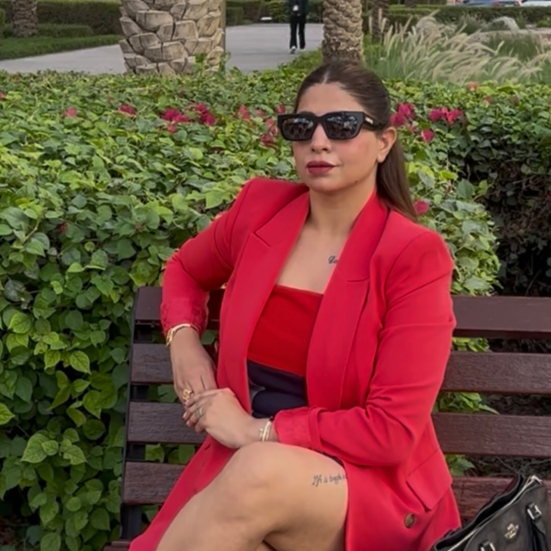 AMRIT KAUR BATRA 24 Amrit Kaur Batra, widely known as your Punjabi Realtor in Dubai, brings energy
